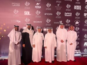 2-27-300x225 "الاتحاد العام للفنانين العرب يوقع اتفاقية تاريخية مع جامعة عفت لدعم السينما الطلابية والعربية"