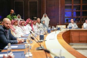 0-242-300x200 الذكاء الاصطناعي يدخل ميدان جراحات السمنة في الدمام الطبي  