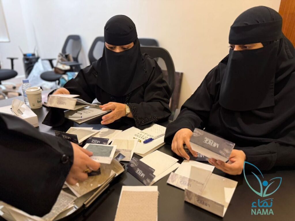 4-8-1024x767 اختتام دورة "فن احتراف الديكور الداخلي" ضمن "انطلاقة نماء" بجازان..